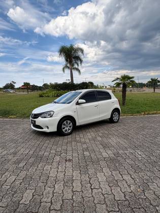 TOYOTA ETIOS 1.3 16V FLEX 4P MANUAL